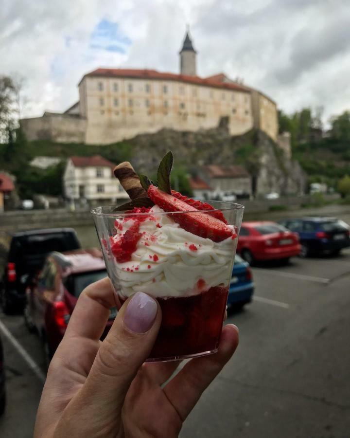 Ledeč nad Sázavou Penzion A Restaurace U Reky酒店 外观 照片