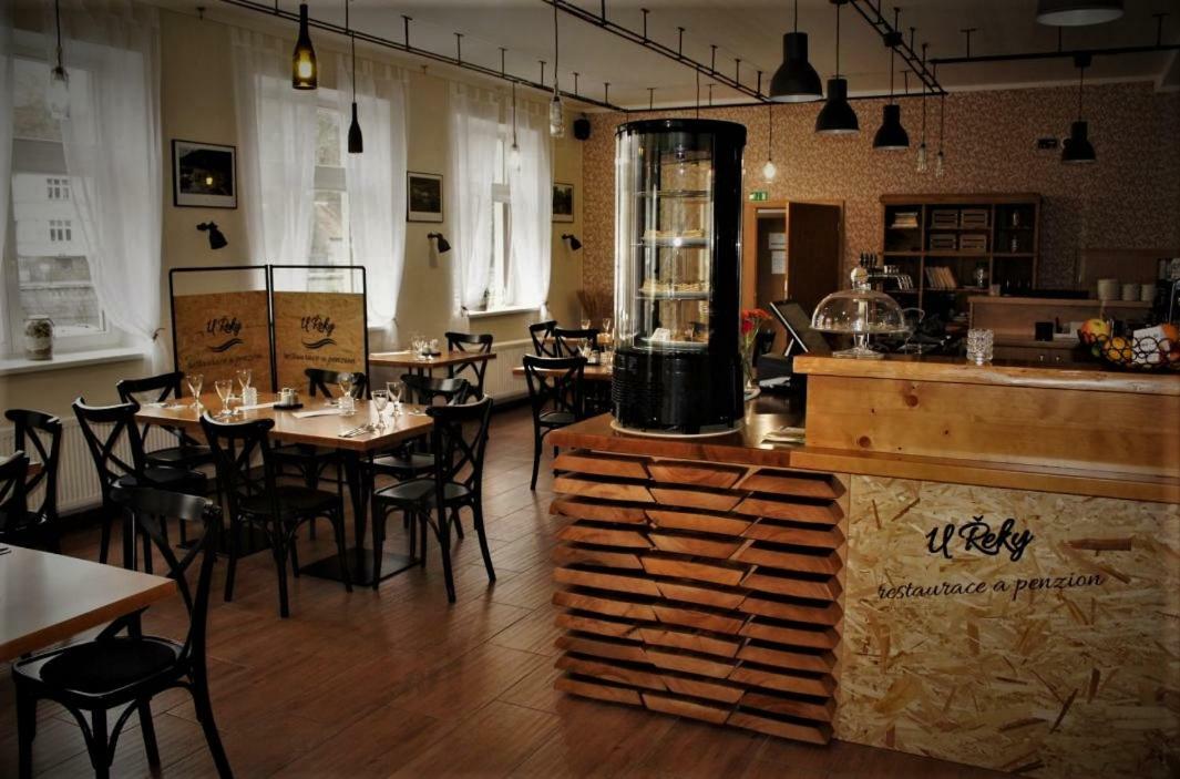 Penzion A Restaurace U Reky Ledeč nad Sázavou 外观 照片