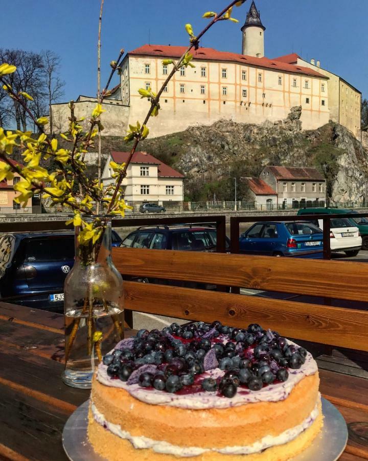 Ledeč nad Sázavou Penzion A Restaurace U Reky酒店 外观 照片